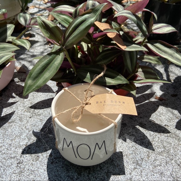 Rae Dunn MOM Planter Mother’s Day Gift - Picture 3 of 6